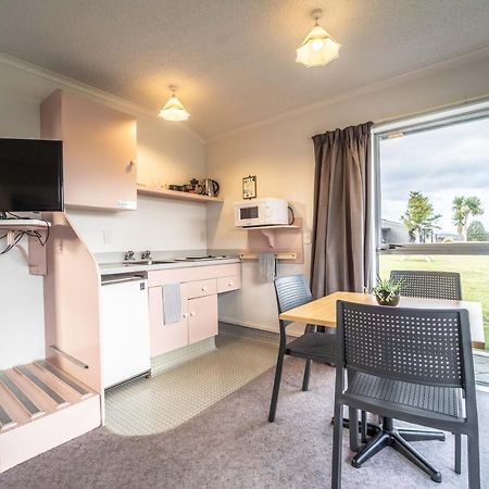 Fiordland National Park Lodge Te Anau Downs Exterior photo