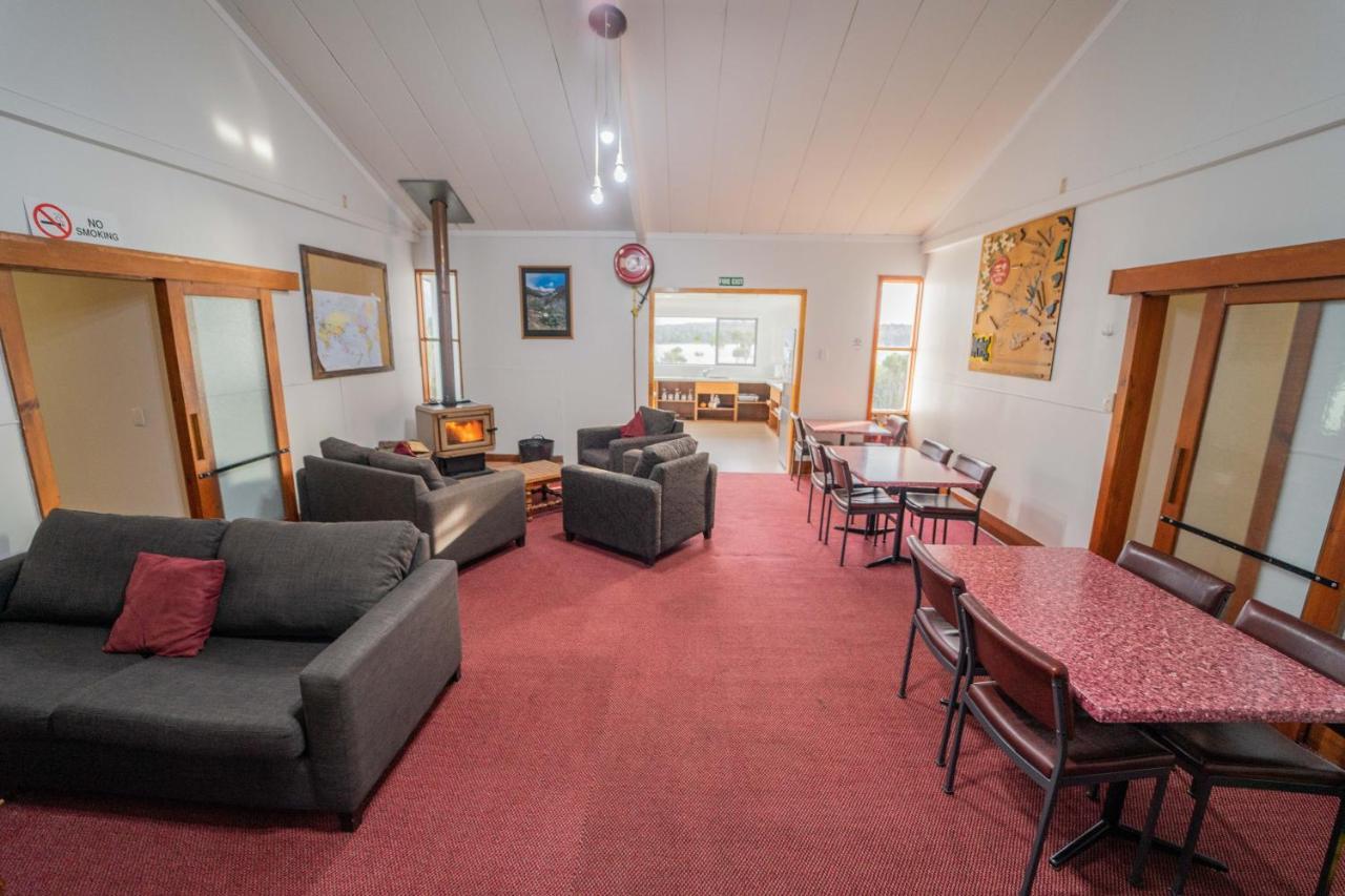 Fiordland National Park Lodge Te Anau Downs Exterior photo
