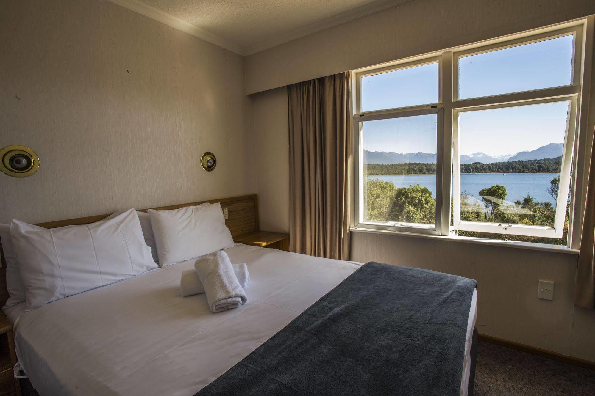 Fiordland National Park Lodge Te Anau Downs Exterior photo