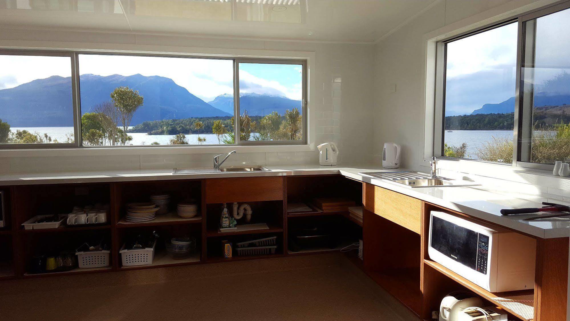 Fiordland National Park Lodge Te Anau Downs Exterior photo
