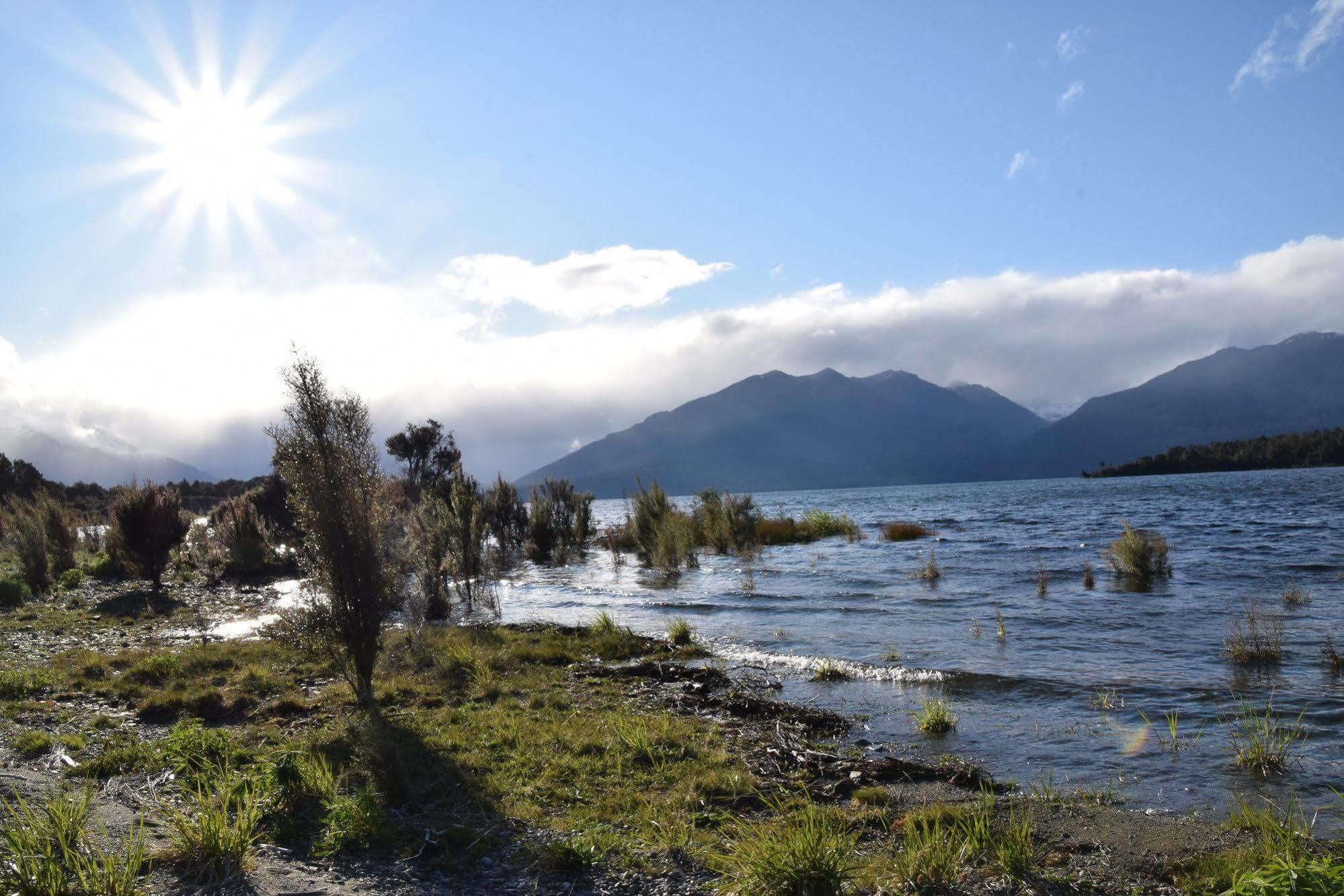 Fiordland National Park Lodge Te Anau Downs Exterior photo