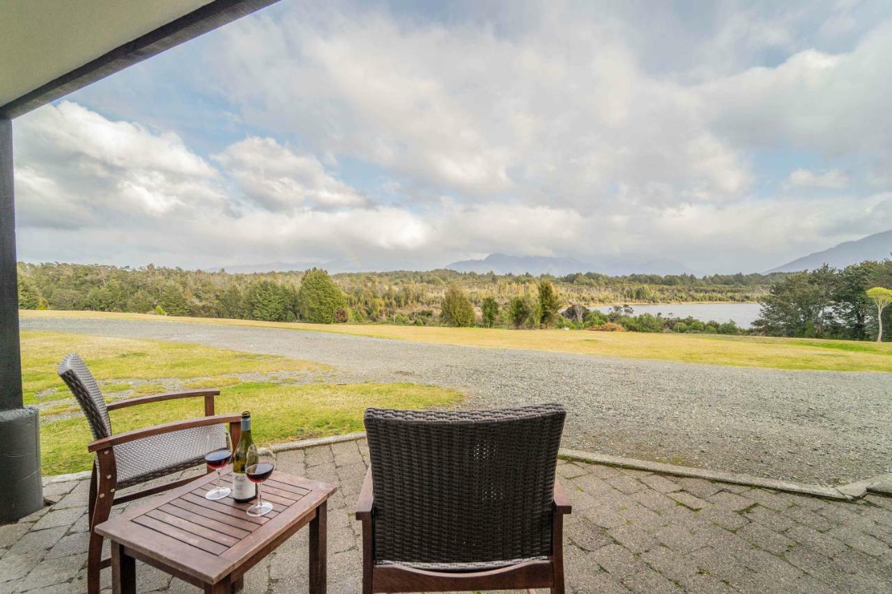 Fiordland National Park Lodge Te Anau Downs Exterior photo